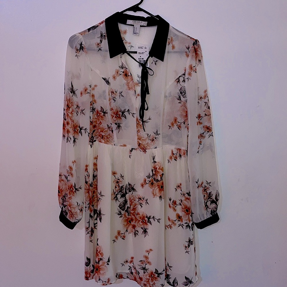 Floral long sleeve dress- gorgeous 🌸🌸🌺🌺